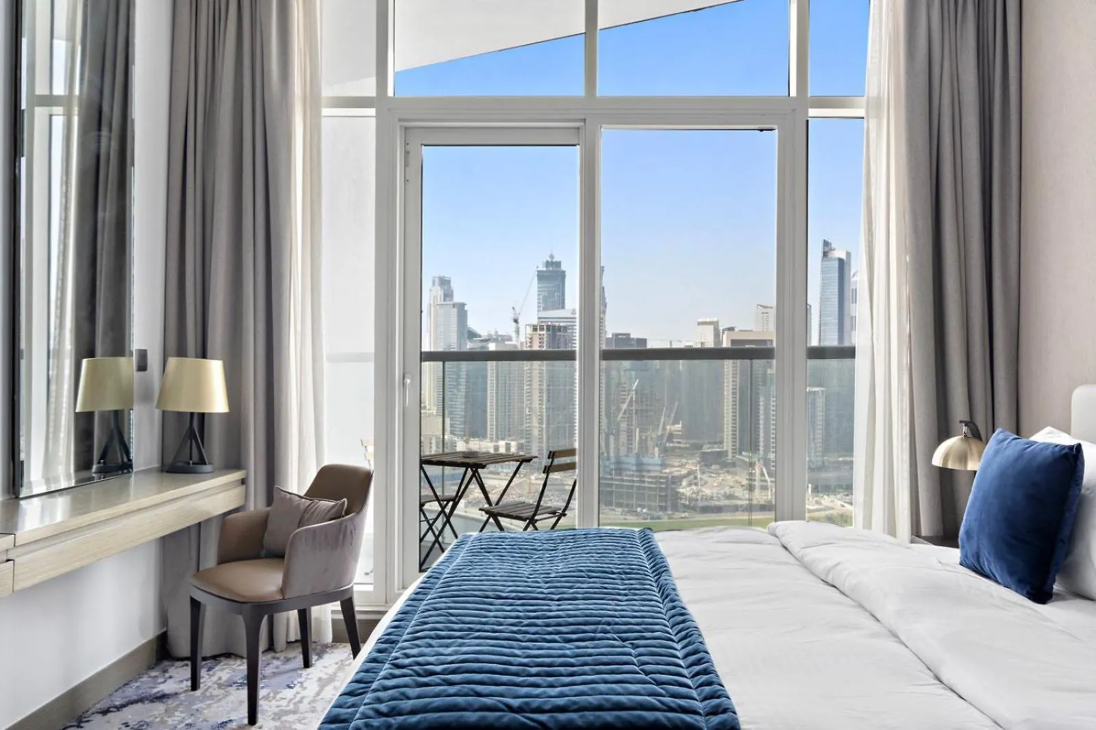 Aliving Private Studio Apartment With Canal View 2111 Business Bay Dubai